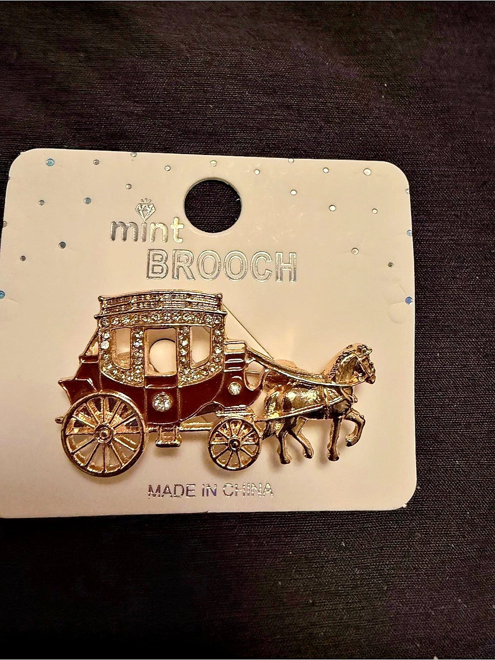 mint Horse-Drawn Carriage Brooch Gold Brooch NWT